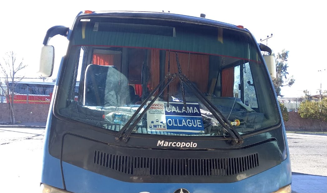 MTTAntofagasta's tweet photo. 📆En esta segunda jornada de #Elecciones2021CL los habitantes de #Ollague #Paposo #Michilla #CaletaConstitución #Baquedano entre otras localidades aisladas y rurales de nuestra región utilizan exitosamente nuestros servicios de transporte público gratuito para asistir a votar.🗳 https://t.co/8K98BML9Ve