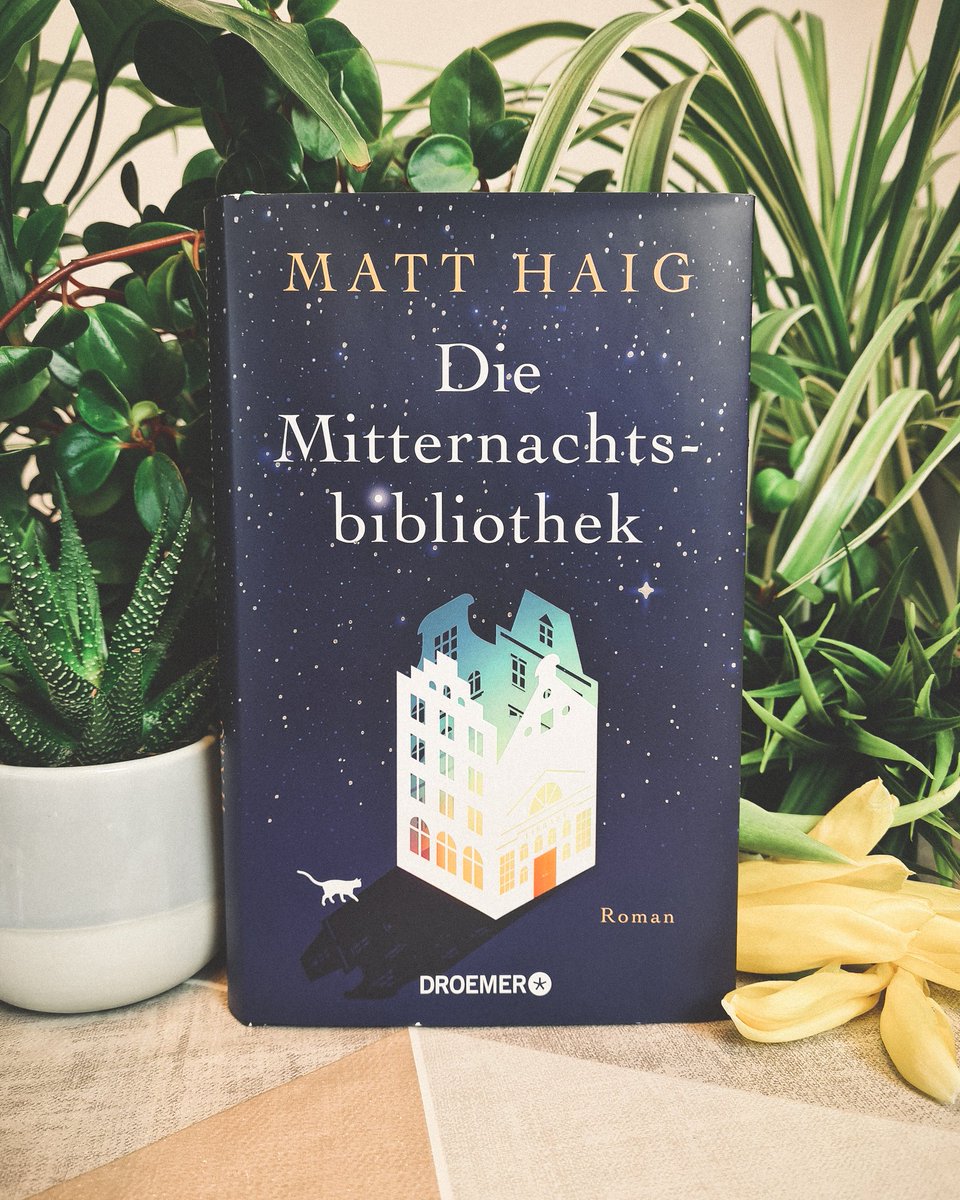 Philosophisch, bewegend und gleichzeitig kaum aus der Hand zu legen. Worum es geht und warum es mir so gut gefallen hat, kannst du hier in meiner neuen Rezension lesen:
aljus-bookblog.blogspot.com/2021/05/die-mi…