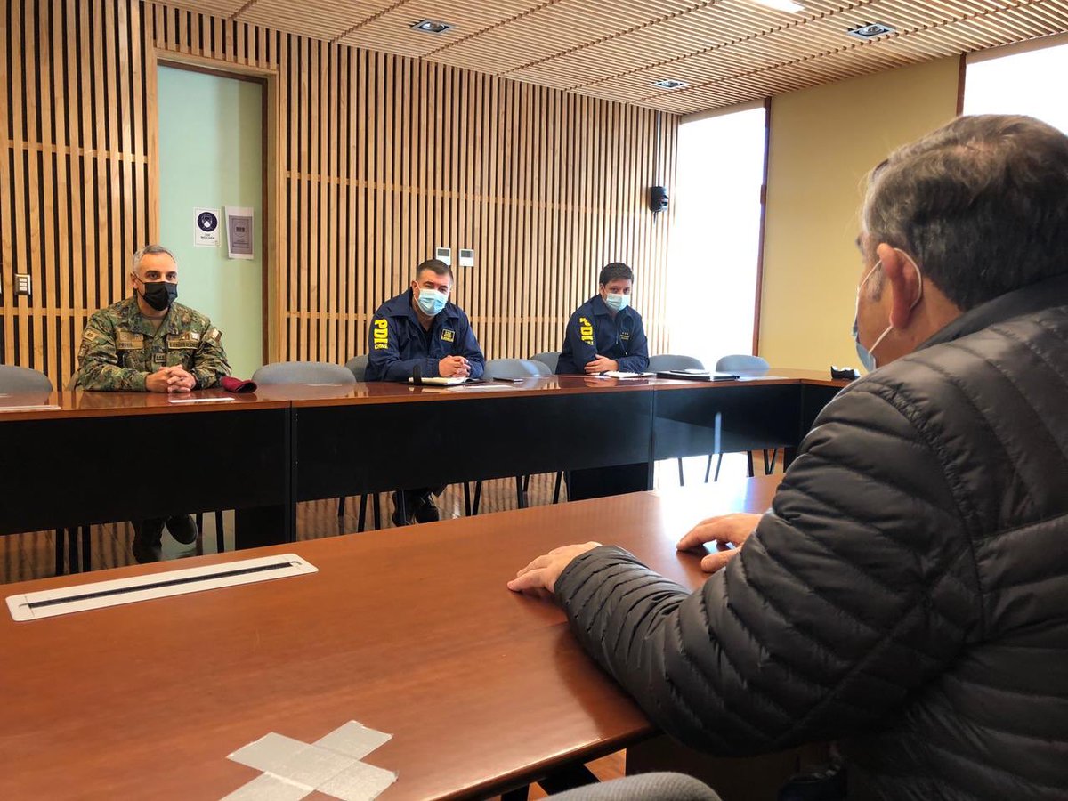 El intendente <a href="/ManoliNazal/">Víctor Manuel Manoli Nazal</a> sostuvo reunión con policías y ejército con el fin de realizar un balance de la primera jornada de elecciones y así también la planificación para el segundo día de votaciones en materia de seguridad ✅