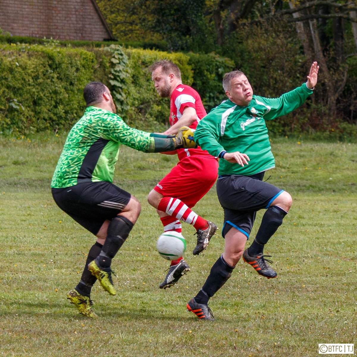 A game against <a href="/CQNomadsVets/">Connah’s Quay Nomads Vets FC</a> yesterday, both teams giving it everything. Thanks for the game, guys! 

More pics here: facebook.com/BuckleyTownVets