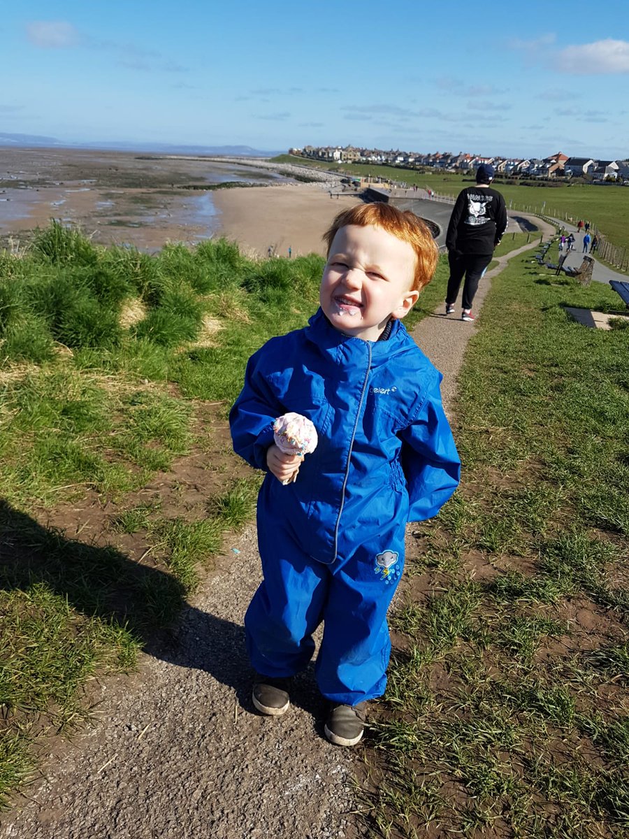 Sad news. Lancashire Police have named the child who died in the suspected gas explosion in Heysham as George Arthur Hinds. He was just two years old. His parents have described him as their "beautiful little angel" and say they are devastated. 
bbc.co.uk/news/uk-englan…