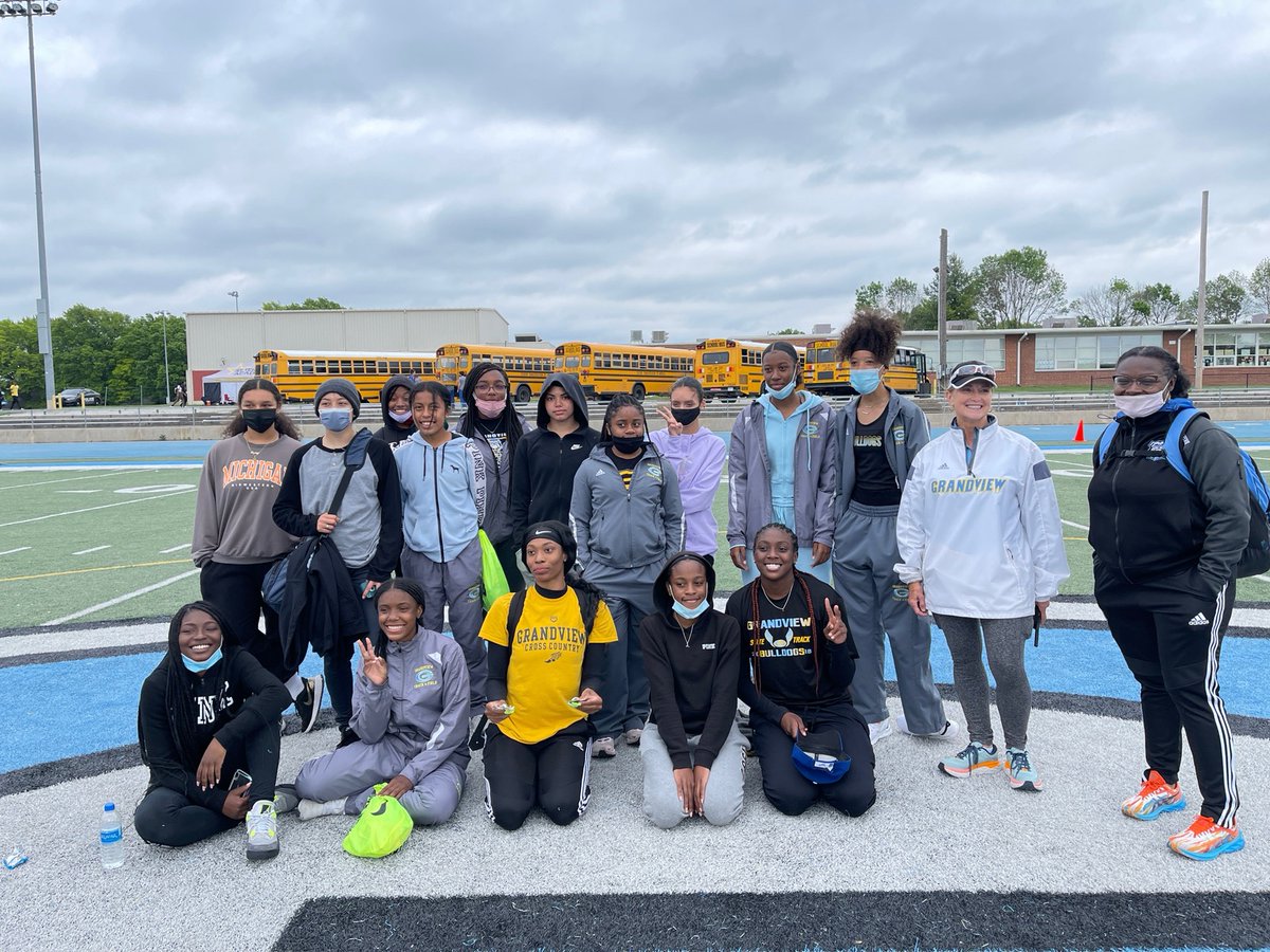 📣 GIRLS SECTIONAL QUALIFIERS

🥇: TJ (Williams)
🥈: PV (Maxwell), 4x1 (Buckles, Weston, Kendall &amp; Mitchell) &amp; 4x2 (Weston, Hawkins, Anderson &amp; Mitchell)
🥉: 100m (Weston) &amp; 200m (Weston) 
🏅: 3200m (Lucho), 4x8 (McClurg, Macias, Spencer &amp; Lucho), HJ (Williams) &amp; Javelin (Allen)