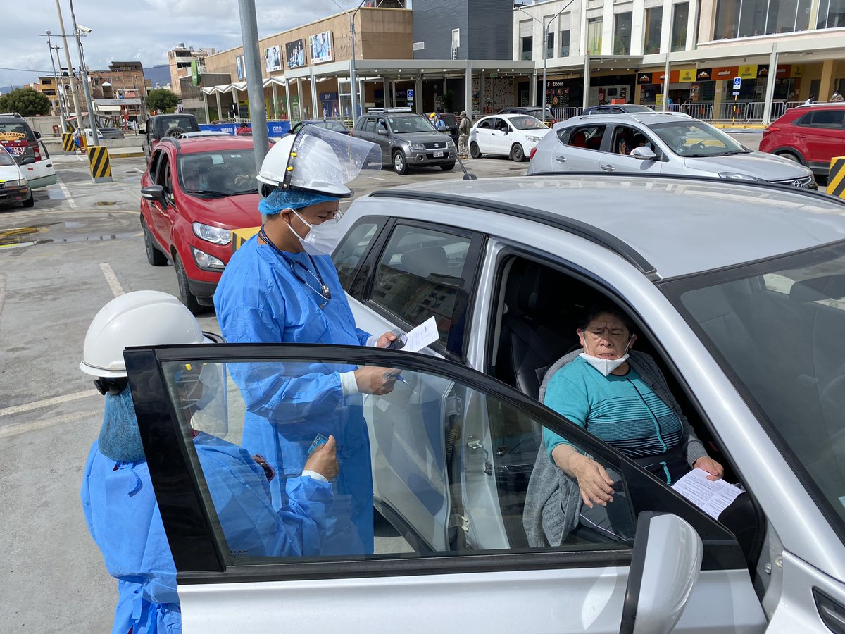 Giovedu's tweet photo. #VACUNACAR #ElQuinde
Proceso ordenado, con citas y sin colas en el Centro Comercial el Quinde, exclusivo para personas que cuenten con vehículo.
Implementamos distintos puntos y modalidades de vacunación para poder llegar a los más vulnerables.
#KillCovid #VacunaAntiCovid https://t.co/0k0Arp8A9b