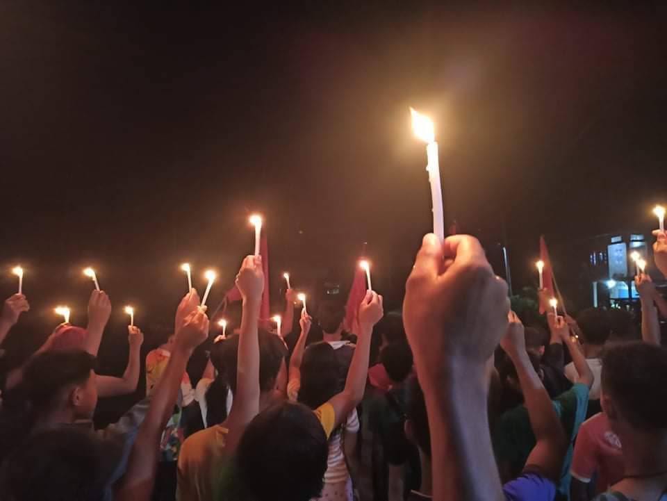 TostevinM's tweet photo. Some of the night protests against Myanmar's junta. These show no sign of stopping #WhatsHappeningInMyanmar https://t.co/BEmO4TjbEu