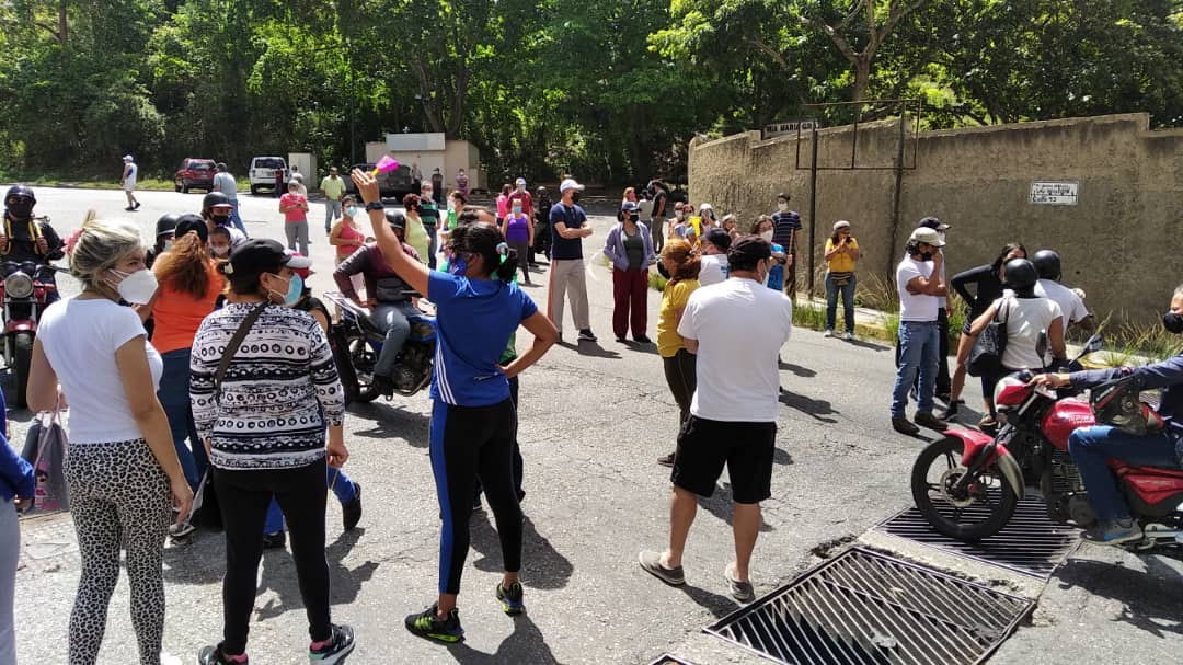 CC Lomas del Ávila tweet media