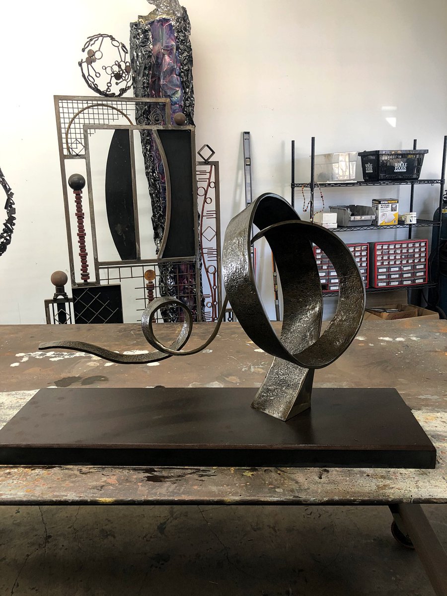 MarkCastator's tweet image. Final cleaning out of the studio before the move to New Zealand.