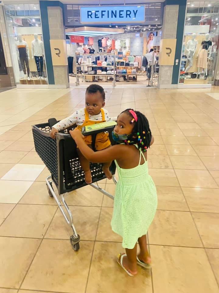 Ndumiiiso's tweet image. Parenting is easy guys. Sunday Funday with my daughters.😍😍😍😅