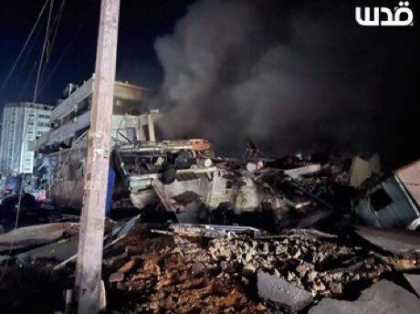 Awan_Zaaada's tweet image. Humanity is trampled, persecution is rising, the world is silent.
#GazaUnderAttak 
#FreePalaestine #TerroristIsrael