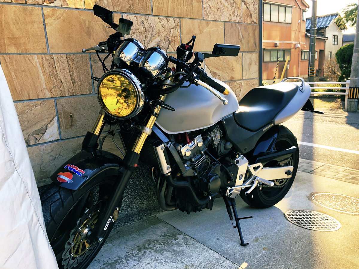 Cell_mon3's tweet image. #バイク乗りとして軽く自己紹介

名前    Cell
バイク S1000RR ホーネット APE50
歳        24
住み    愛知
好き    カスタム､ツーリング､タイヤが付いてるもの
嫌い    非常識､雨､暑いの寒いの
悩み    バイク乗れてない
一言    怖いひとじゃないよ♡
