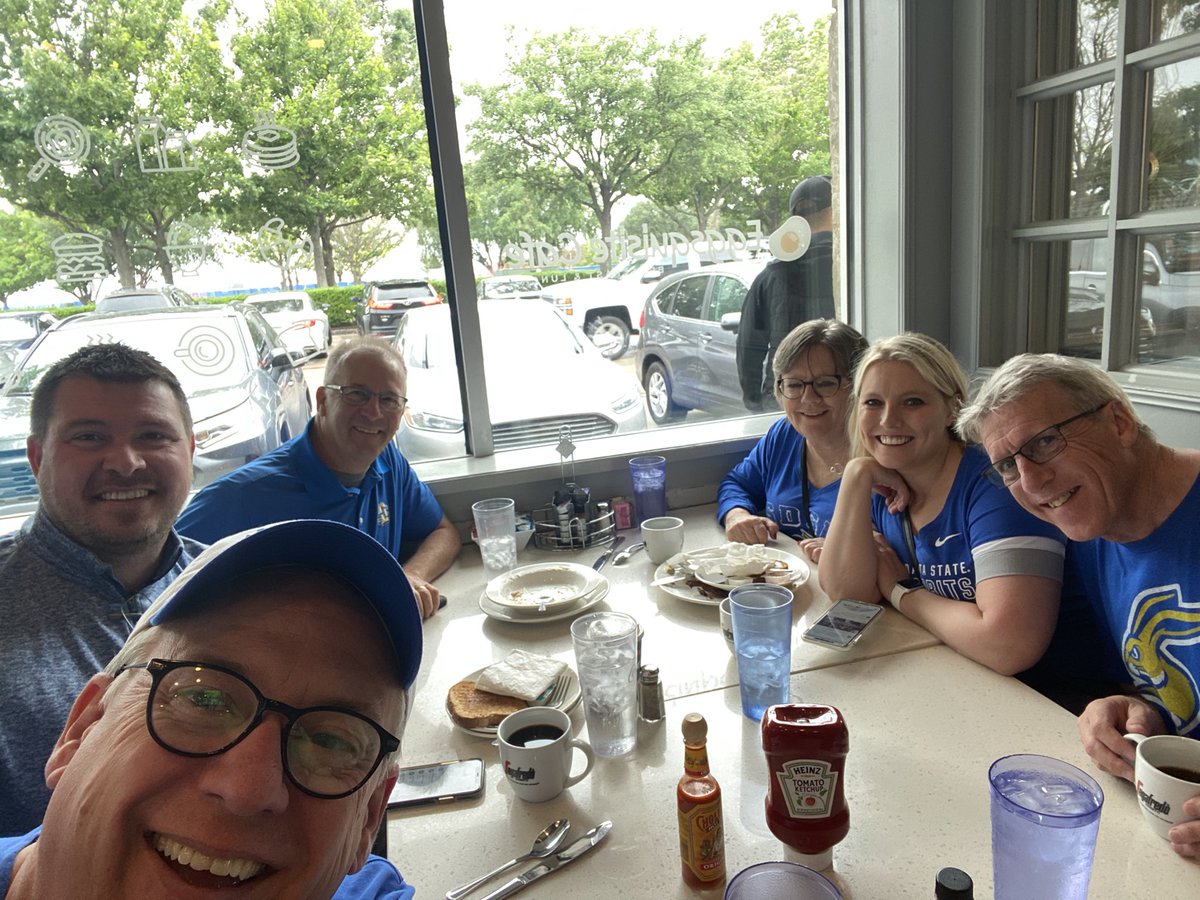 JackrabbitFans's tweet photo. #FCSChampionship βWhere βpert near meets yβallβ #GoJacks #friscoJacks https://t.co/WkLTQem9qZ