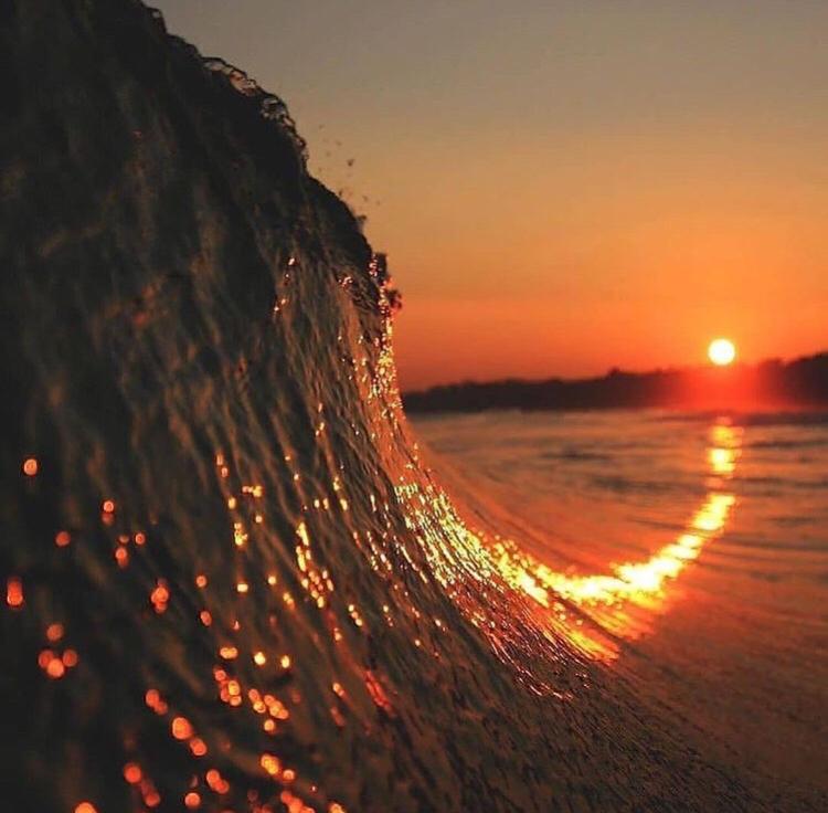 iasifshaikh's tweet photo. Seawave & Sunset #sunset #sunsetphotography #beingdigizen https://t.co/z8yIQa2rW3