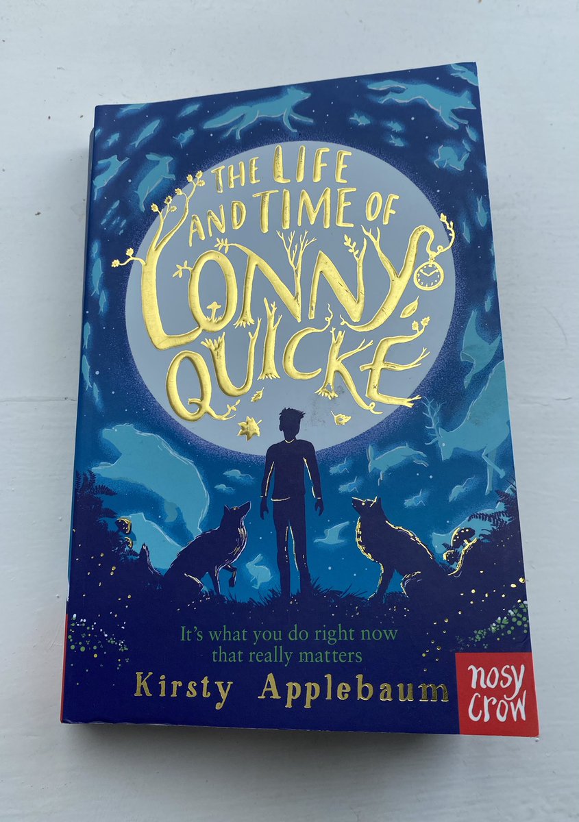 Spent the weekend entranced by this modern fairy tale. No one is better than @KirstyApplebaum at capturing that other-world edge in middle grade fiction.