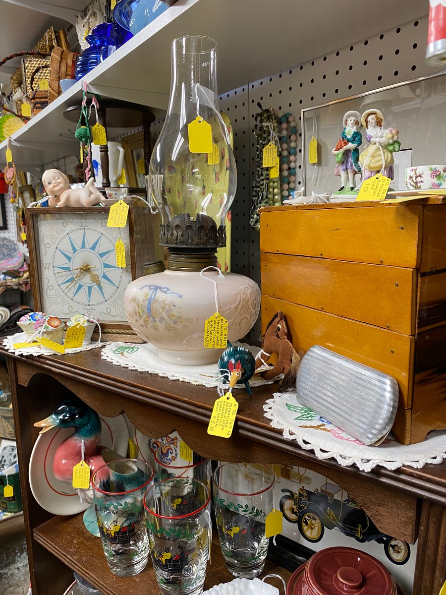 NolaBarger's tweet photo. 🕰🖌📚OLD STUFF👜📽🧵
       SHOP DEALER 72
for these items &amp; bunches more
      
Antiques Iowa Antique Mall
Story City, Iowa

Take a road trip to our mall, or if you see something you like, call the mall &amp; buy it over the phone.
(515)733-9311

10-7 daily

right off I-35
Exit 124 https://t.co/W1FOYe7cst
