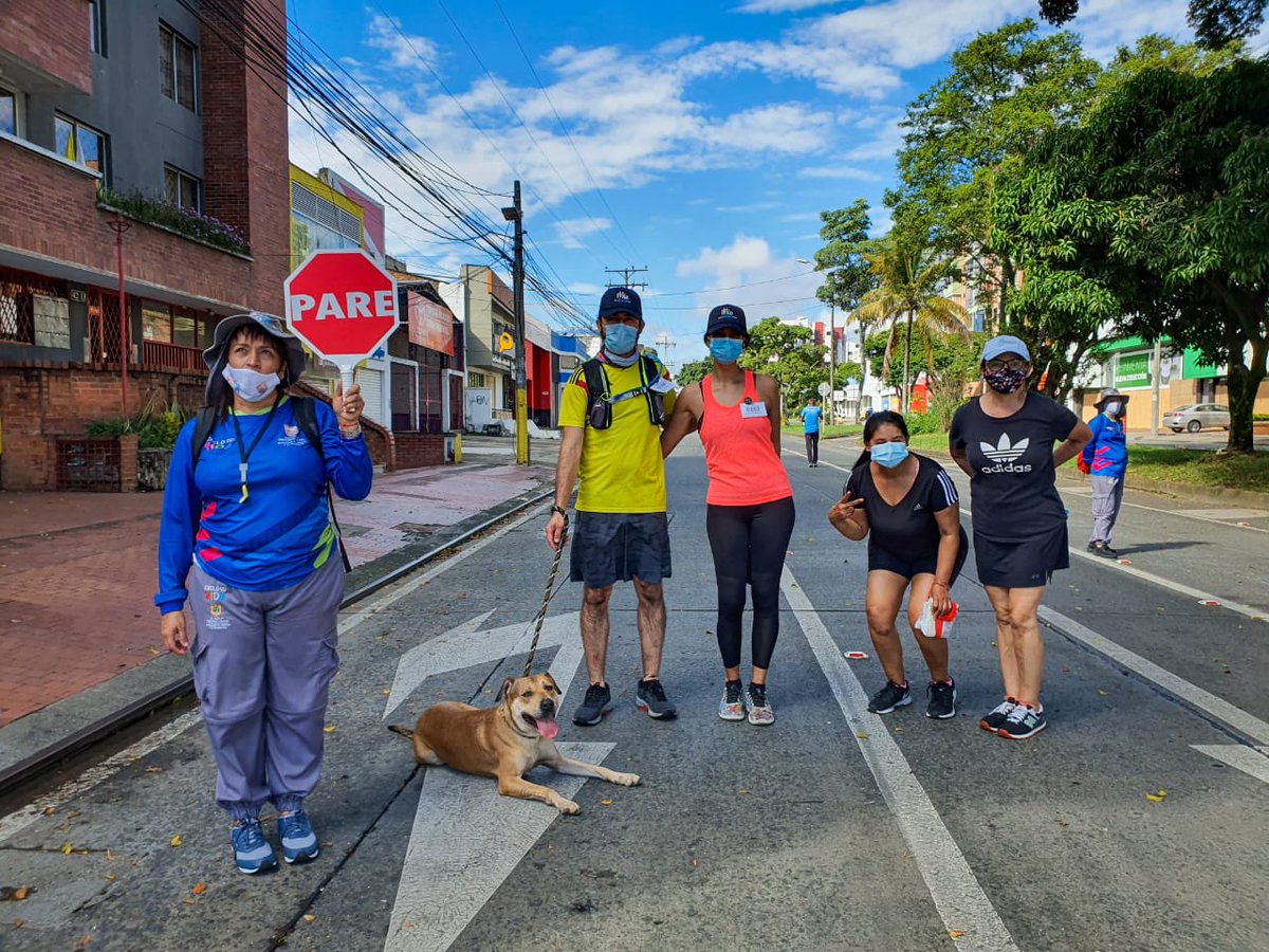 SecDeporteCali's tweet photo. La Unidad Deportiva Panamericana es el epicentro de la ruta Circuito Deportivo, 🏃🏽‍♂️🧑🏾‍🦽en la que los caleños disfrutan de la práctica de actividad física con todos los protocolos de bioseguridad😷@AlcaldiaDeCali @AlcaldiaDeCali 

#CaliCiudadDeportiva #CaliSeLevantaPorLaVida https://t.co/Y6oa5JgApI