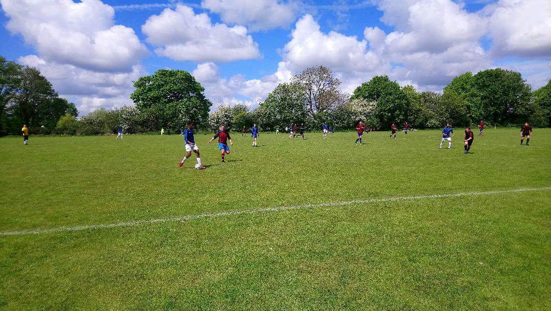 Enjoyed the top of the <a href="/MAFL_1972/">MAFL1972</a> match between <a href="/lawdsfc/">Lawds FC</a> and <a href="/chorltonfooty/">Chorlton FC</a> this morning. Good standard, two well matched teams, and excellently refereed by Steve Lennon.