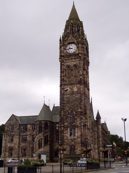 Megthelibraria1's tweet image. Rochdale Town Hall, one of the finest municipal buildings in the country. Architect W.H. Crossland. Clock tower by Alfred Waterhouse. #victorianarchitecture #buildingsofengland