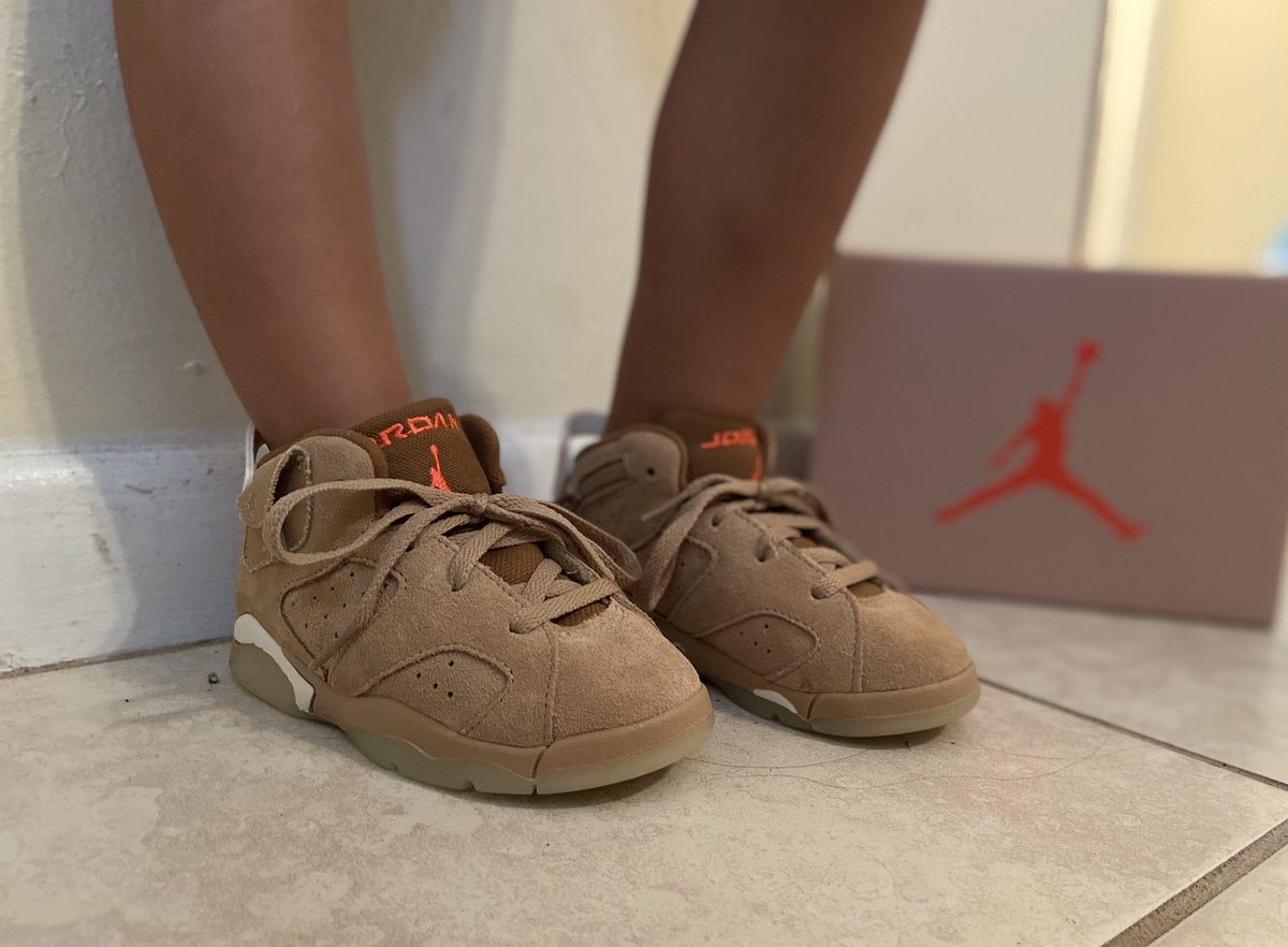 kickskonnectt's tweet photo. Sunday Funday 🔥
@trvisXX dad still needs his pair 🤦🏽‍♂️ https://t.co/xZ8Hzq2sDN