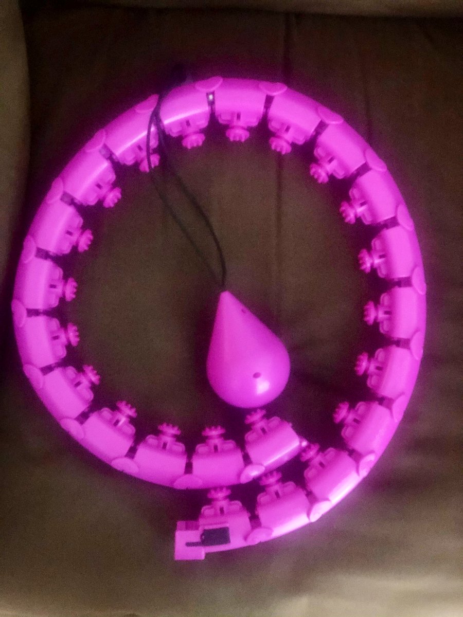 minnyguinea's tweet image. Totally addicted to this thing!! #weightedhoolahoop