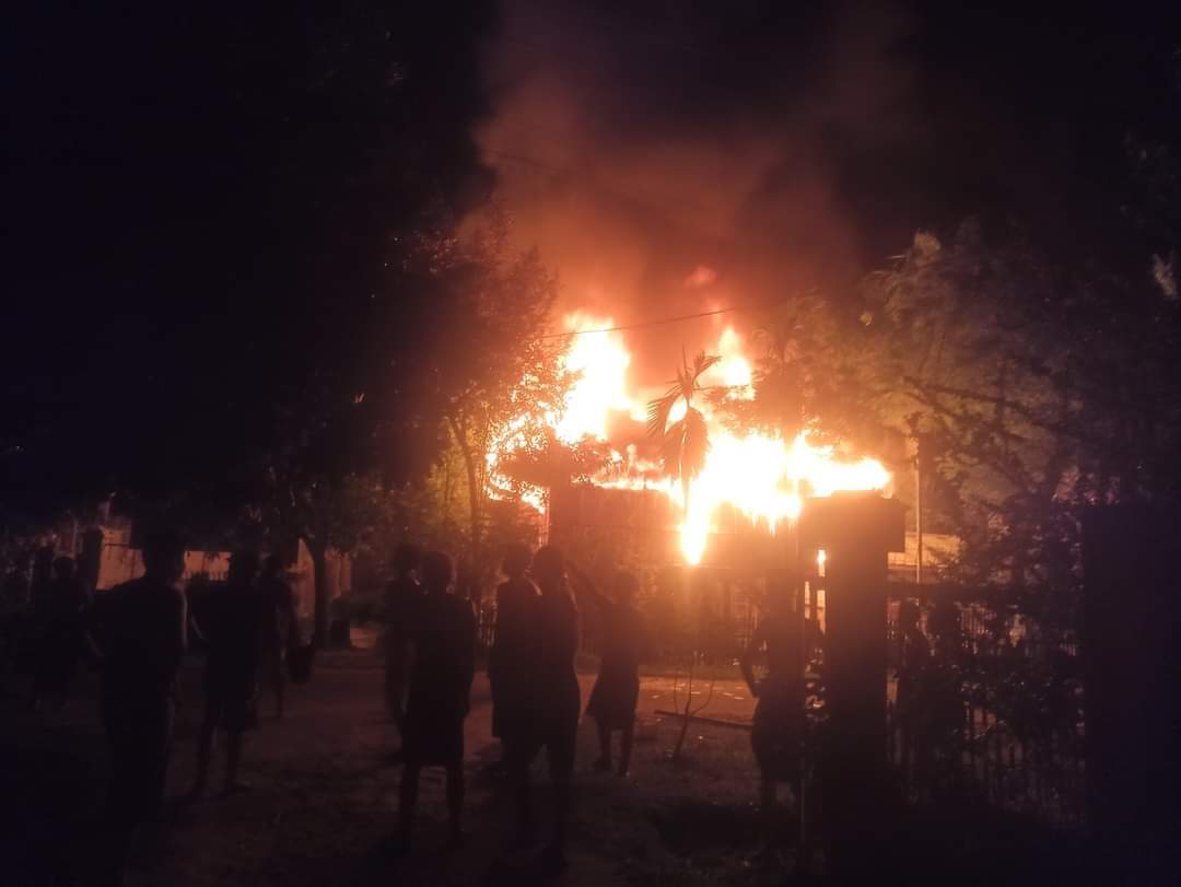 HarleySwam's tweet photo. A fire broke out on Shwe Thiha street in Katha township, Sagaing division at 10pm (Myanmar time) https://t.co/noErojUuF0