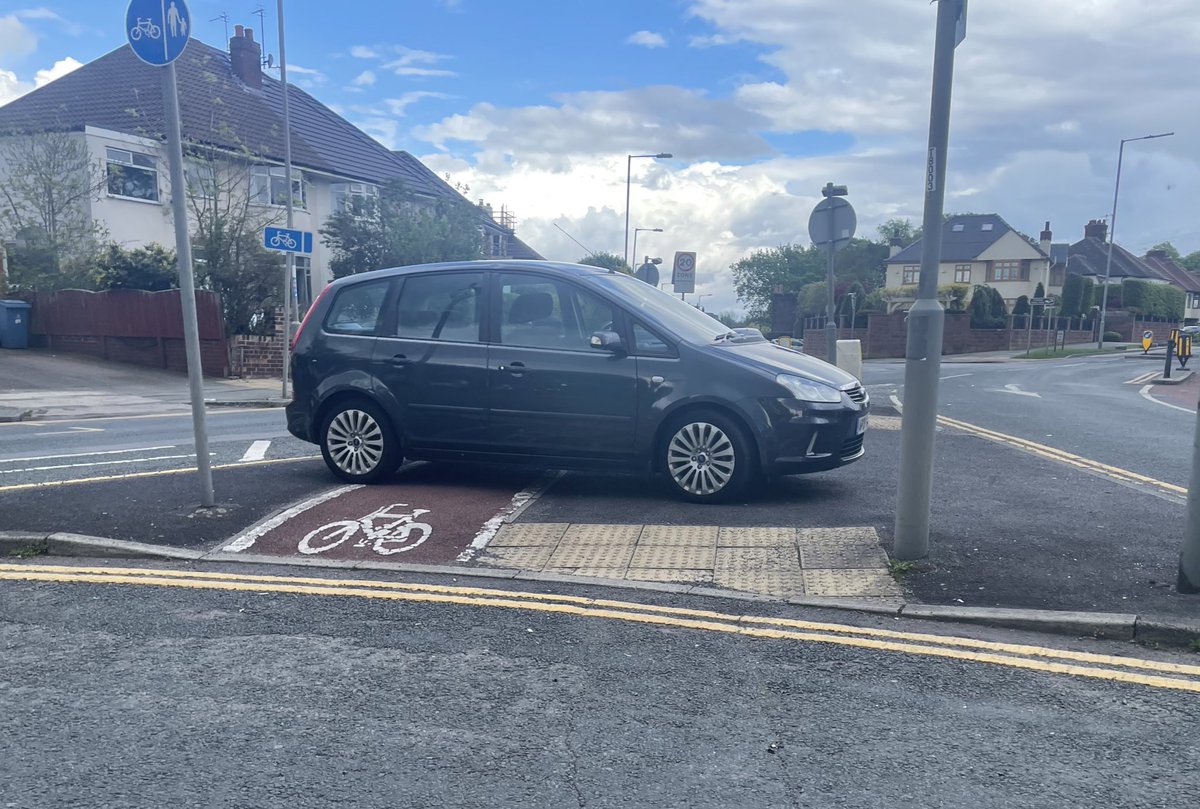 BadParkingLpool's tweet image. And the most obstructive of the day..