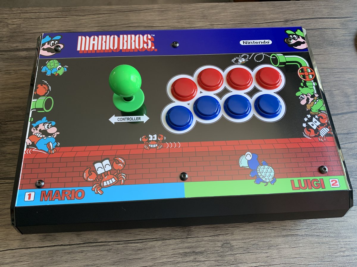 FineTunedBenjo's tweet photo. Been meaning to show this one off for a while. Artwork by @GStickart, plexi from @focusattack, various parts from @ArcadeShock, &amp; 3D-printed back panel &amp; Neutrik frame from @butteroj. The stick is using a 4-way gate for Mario Bros., Donkey Kong, &amp; other old arcade stuff ~ 🕹️ https://t.co/FLU0hyl63h