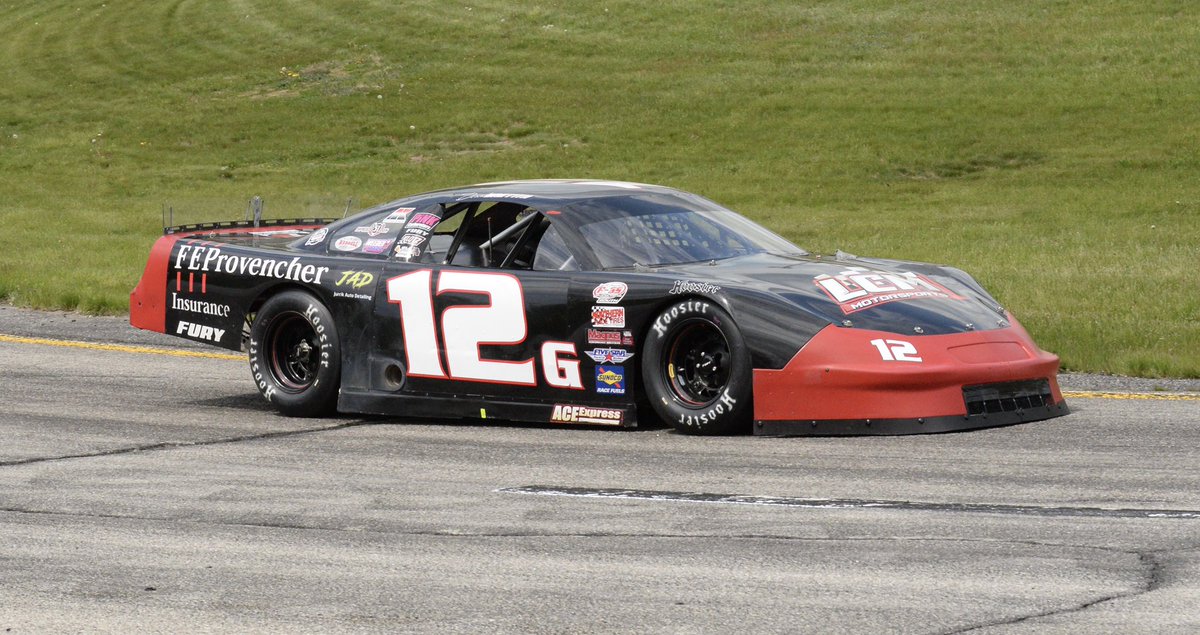 RacingAmerica's tweet image. .@DerekGriffith12, the #1 pick in the 2021 #ShortTrackDraft, will be looking for another @PASSSLM14 win today at @LeeSpeedway. 

Watch it live at 2:15 p.m. ET on Speed51.TV: speed51.tv/live/videos/li…