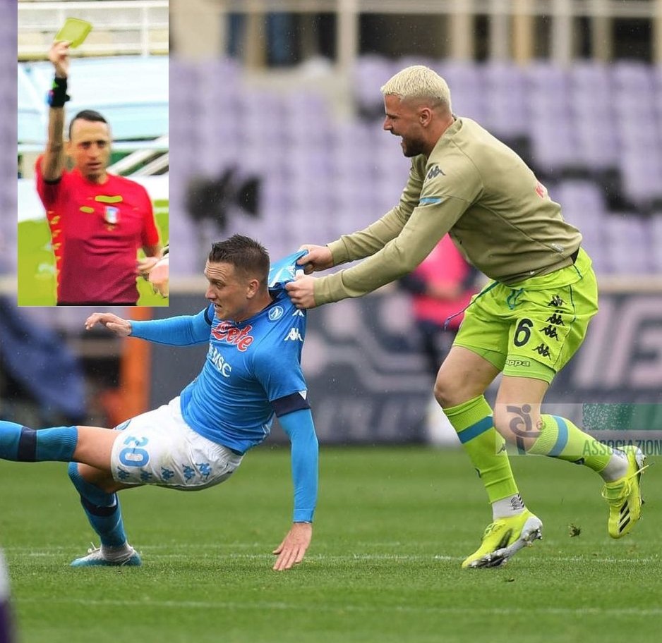 ParmaPartenopea's tweet photo. Il vero eroe di oggi è lui.... #NikitaContini
Che entra in campo dalla panchina per esultare...come un tifoso qualsiasi....
Ma si arbitro....ammoniscimi pure....
#Arbitro #Ammoniscimi #MaCMNFoott #ACettCett #OnoreATe #Contini https://t.co/De2siPfEfD