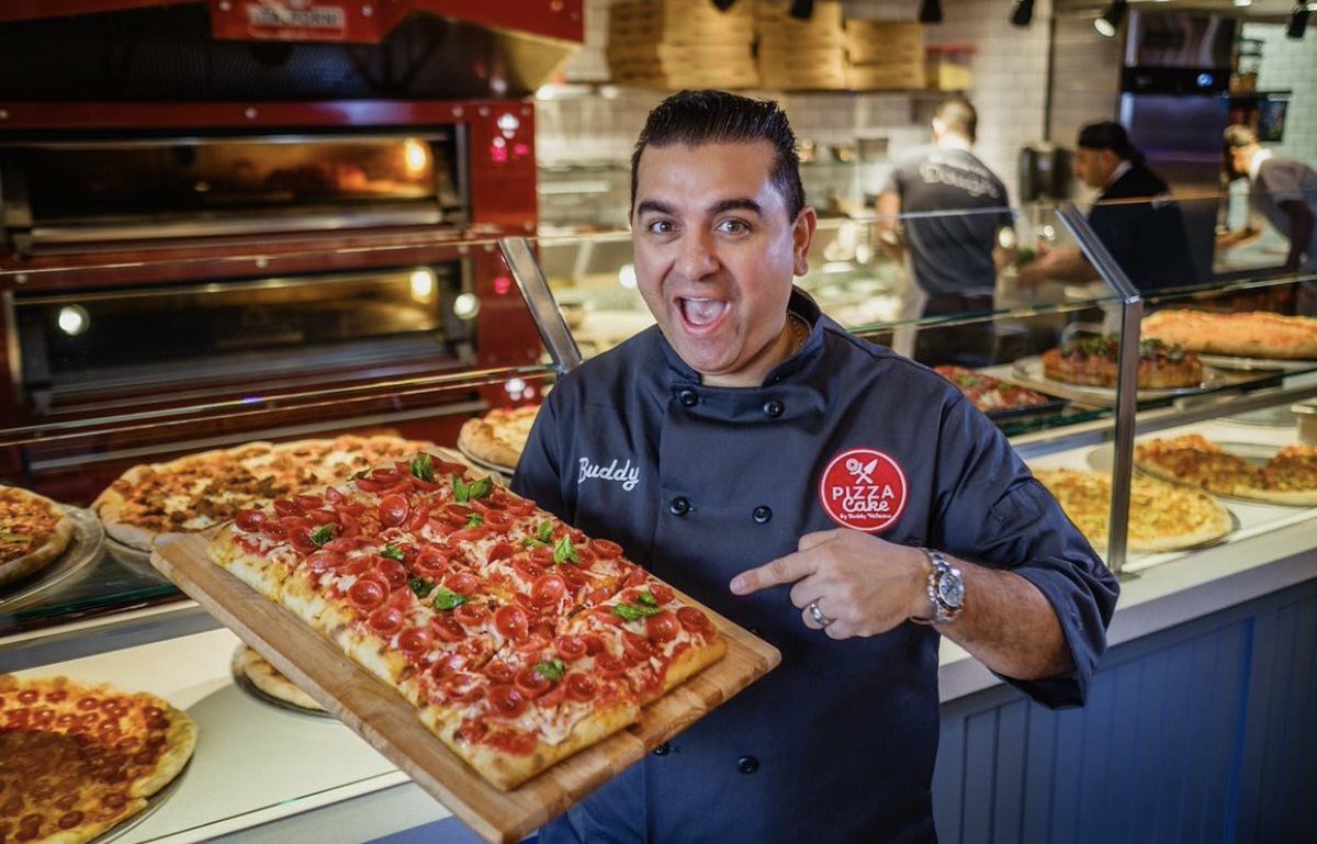 CakeBossBuddy's tweet photo. Happy Sunday! We recently passed up the one year anniversary of @eatpizzacake 🎉 🍕 Have you been?! It’s the perfect spot in @vegas at @harrahsvegas serving up some of the best pizzas and cake on the west coast! #pizzacake #pizzaboss https://t.co/rnTbOAOnJT