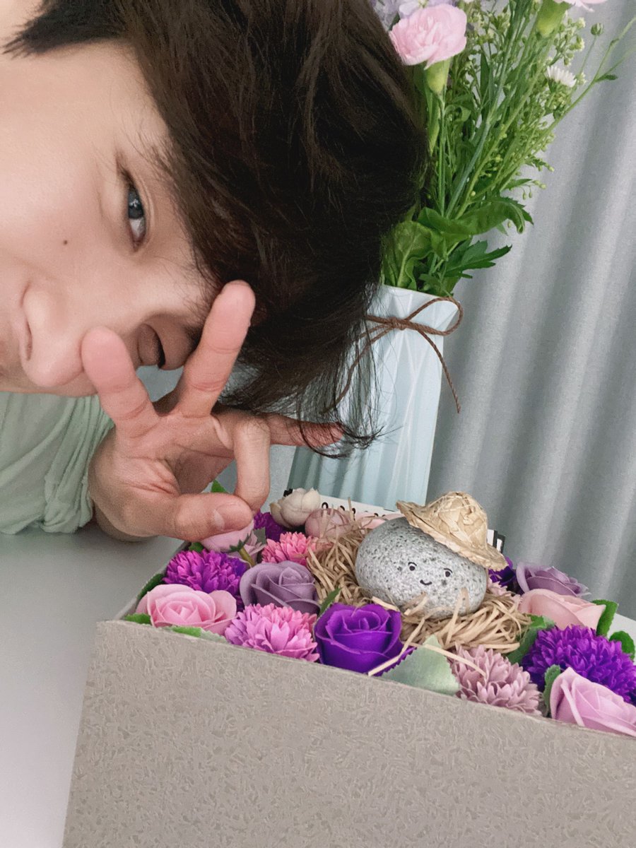 SVT_Fancafe's tweet photo. [#DK🌟Weverse] 
210517 -02:50 KST-

➸ Doljjong, nice to meet you 🖤🪨

#도겸 #SEVENTEEN #세븐틴
#BBMAsTopSocial @pledis_17 https://t.co/T7wI8PNhUu