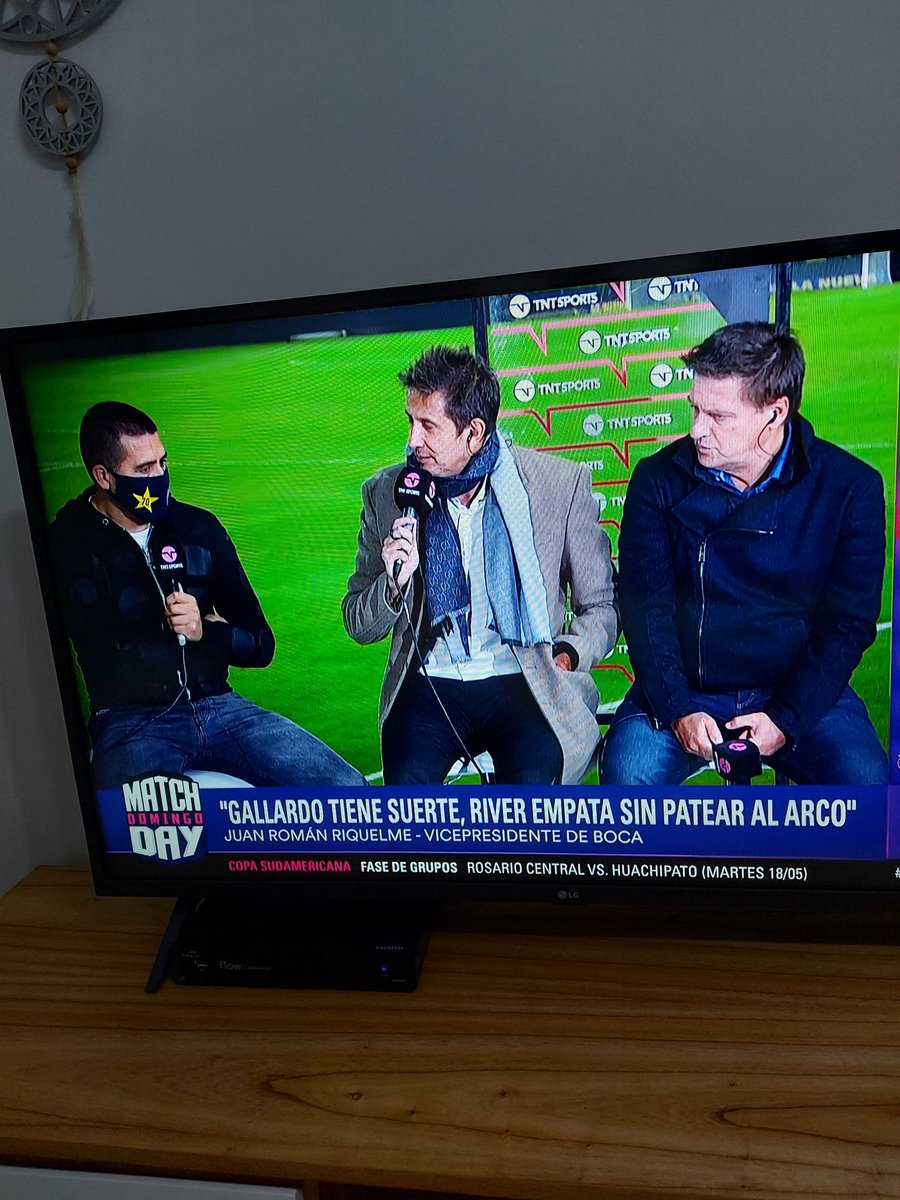 Marianoluc's tweet photo. Eh? #RiverPlate https://t.co/zbZpymKqPX