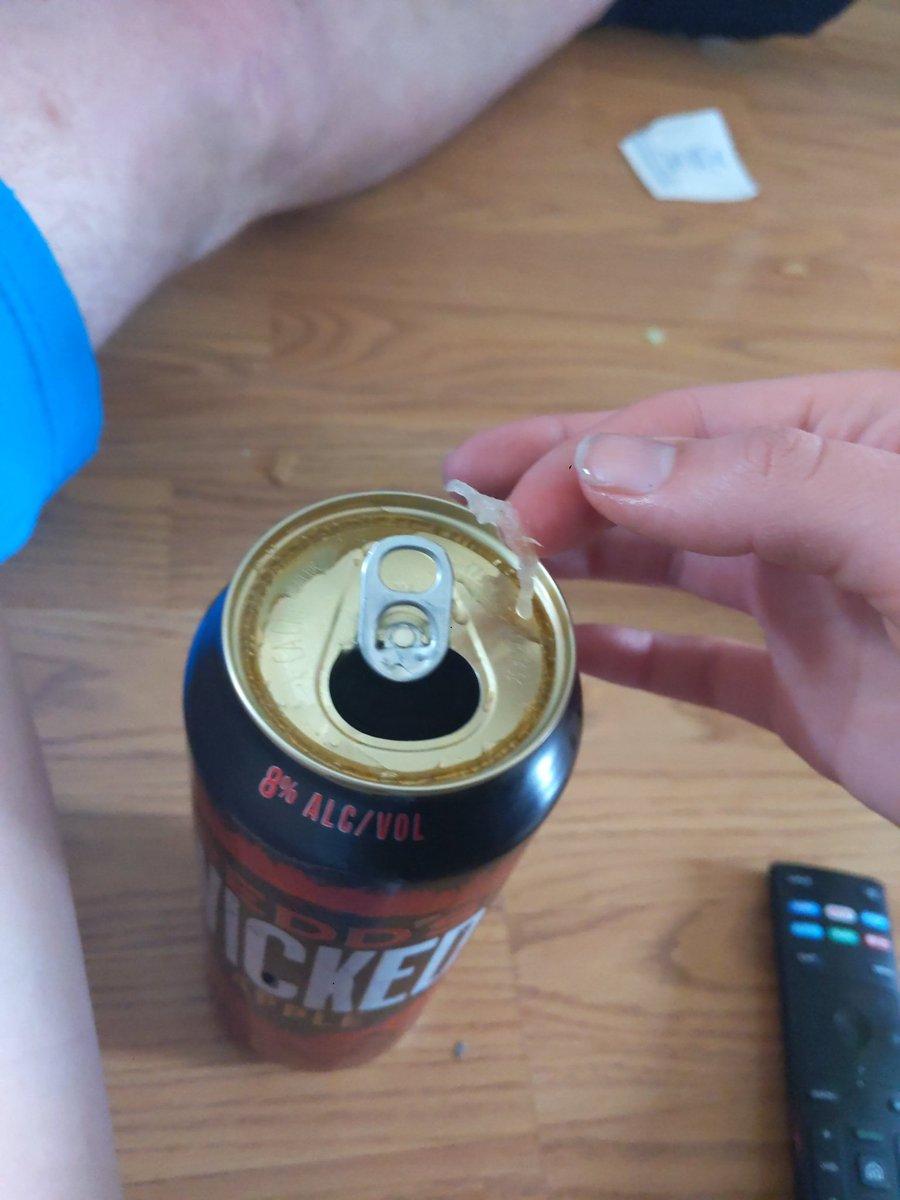 Outa_Sound_Mind's tweet photo. @ReddsHardApple um... What is this in my drink???? It's definitely not apple ☠️ https://t.co/ou6tTMLpPs