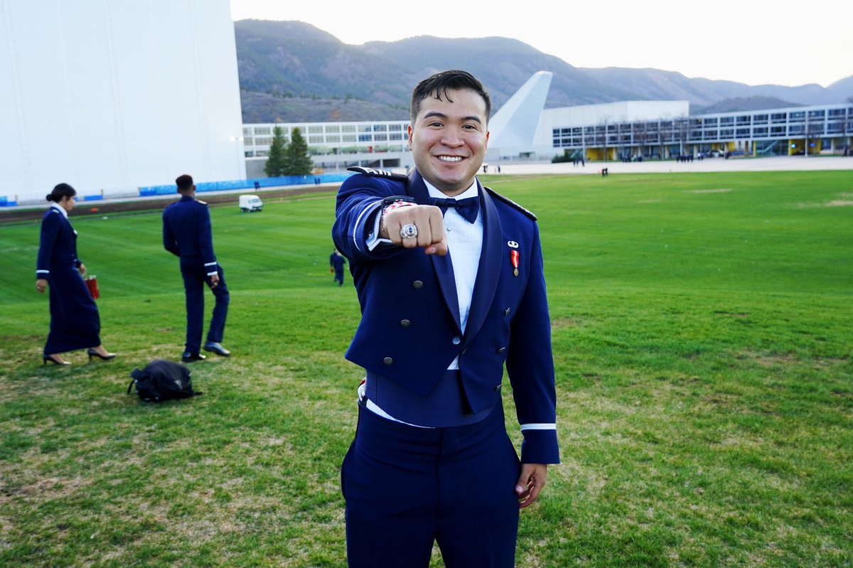SeguraEmiliano's tweet photo. The Air Force finally put a ring on it 💍 https://t.co/IWWSvdBnw7