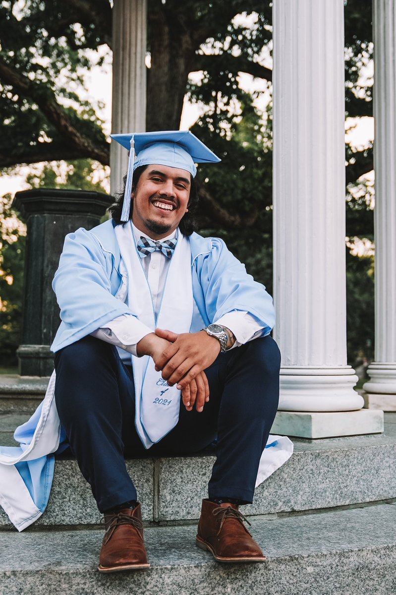 I’m a first generation, Hispanic, low income kid who had a goal to graduate college. It was never easy, but it was worth it. 

After a long, difficult four years.. I can finally say I’m a graduate from THE University of North Carolina at Chapel Hill! 🤍🐏

#GoHeels