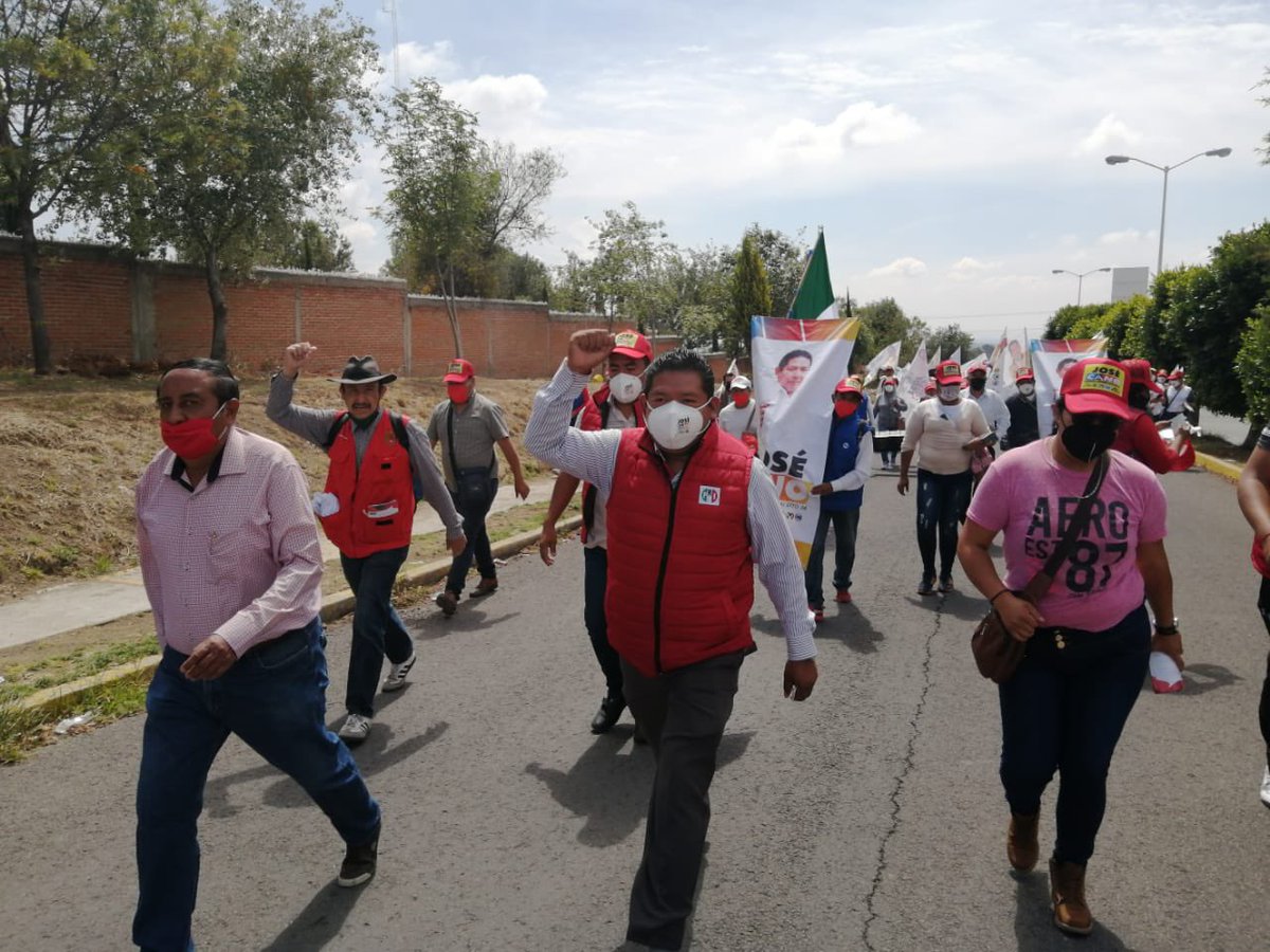 Jose_Cano_4's tweet photo. Hoy caminamos junto al Dr. Trinidad Morales, candidato a presidente municipal de #Huejotzingo, con quien seguimos recorriendo las calles y casas para dar a conocer nuestras propuestas. Con fuerza y unidad ganaremos. #VaxPuebla https://t.co/Kuzh1wAhxj