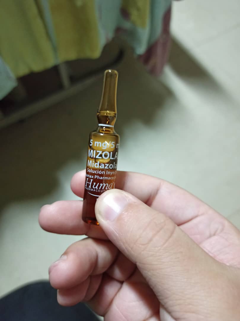 MarlonJRodS's tweet photo. Muy buenas noches. Estoy buscando este medicamento de nombre Midazolam de 15mL, de 10mL o de 5mL. Cualquier información se los agradecería. Es para San Francisco Estado Zulia, Venezuela. También puedes ayudar a difundir o dando retweet. https://t.co/cXW0H8OimC