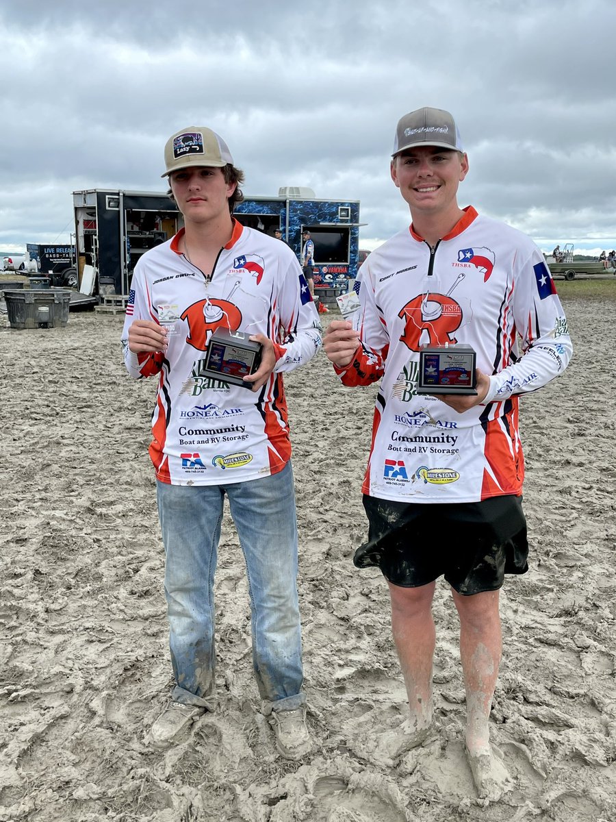 teachertire's tweet photo. Day 2- Corey and Jordan took 7th place in the THSBA STATE Championship out of 270 teams. They Caught 5 fish weighing in at 15.77 pounds today for a total of 28.46 pounds. They each won a $2500 scholarship and $100 Lews and Strike King gift card. #JFND #THSBA https://t.co/Va09gub3wu