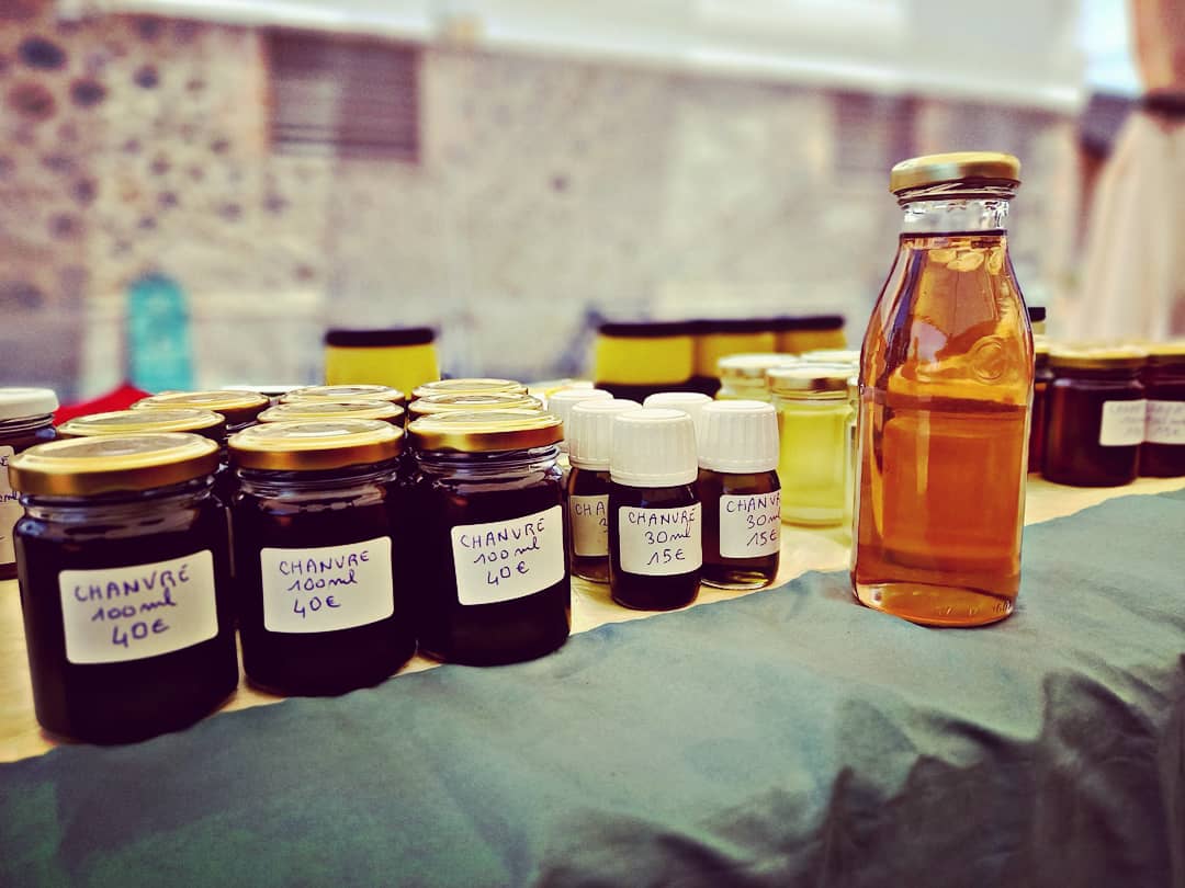 balarisenn's tweet photo. REMERCIEMENT AU MIR POUR L'INVITATION ET POUR L'INITIATIVE DU VILLAGE ARTISANAL https://t.co/ptTlM6dbGV