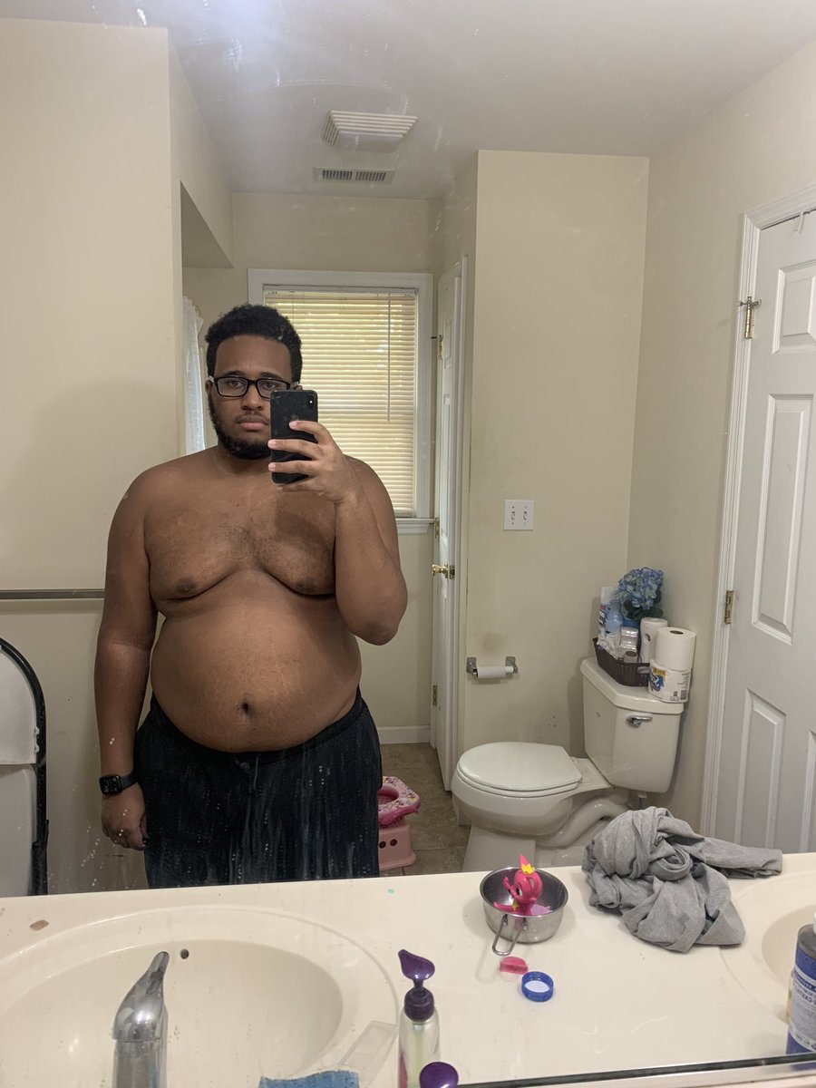 dariusmaki's tweet photo. Feeling like choji after eating his pills 300lbs to 200 lbs https://t.co/b7OSfDmx6j