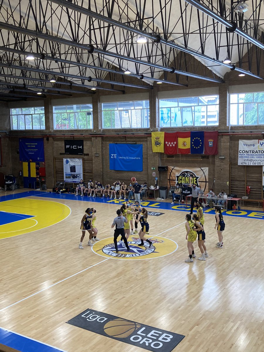 FEMENINALCORCON's tweet photo. Hoy duele.Hemos realizado muy buena serie, enormes nuestras jugadoras y cuerpo técnico, a falta de 1:41min para el final el marcador era 51-52...pero detalles definieron el desenlace final y a nuestro #JuniorEspecial se le escapó la opción d estar entre los 8 mejores d @FBMadrid https://t.co/AVO2AWboj6