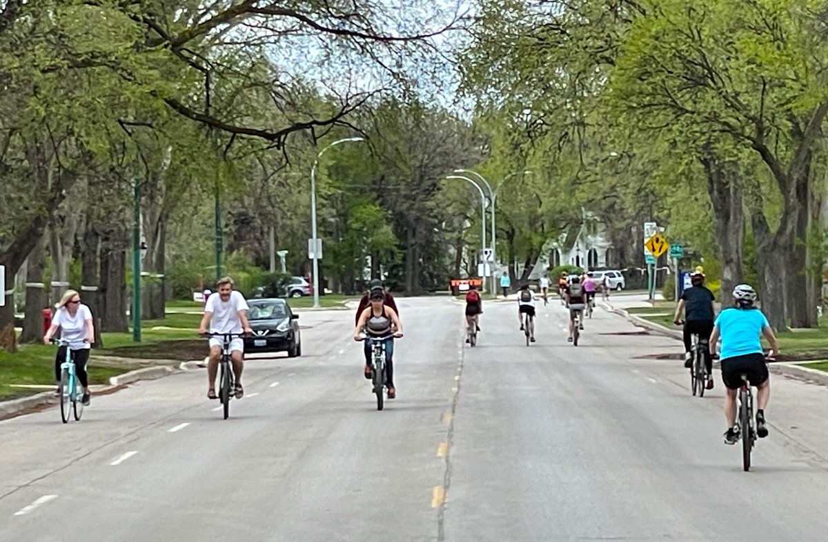 brent_bellamy's tweet photo. Winnipeg’s (sort of) #openstreets are unsurprisingly an immediate success - again. Would be great if @Min_Schuler would work collaboratively to accommodate the City’s wishes and allow people without a bicycle to improve their quality of life as well. https://t.co/6QG6DCobCG