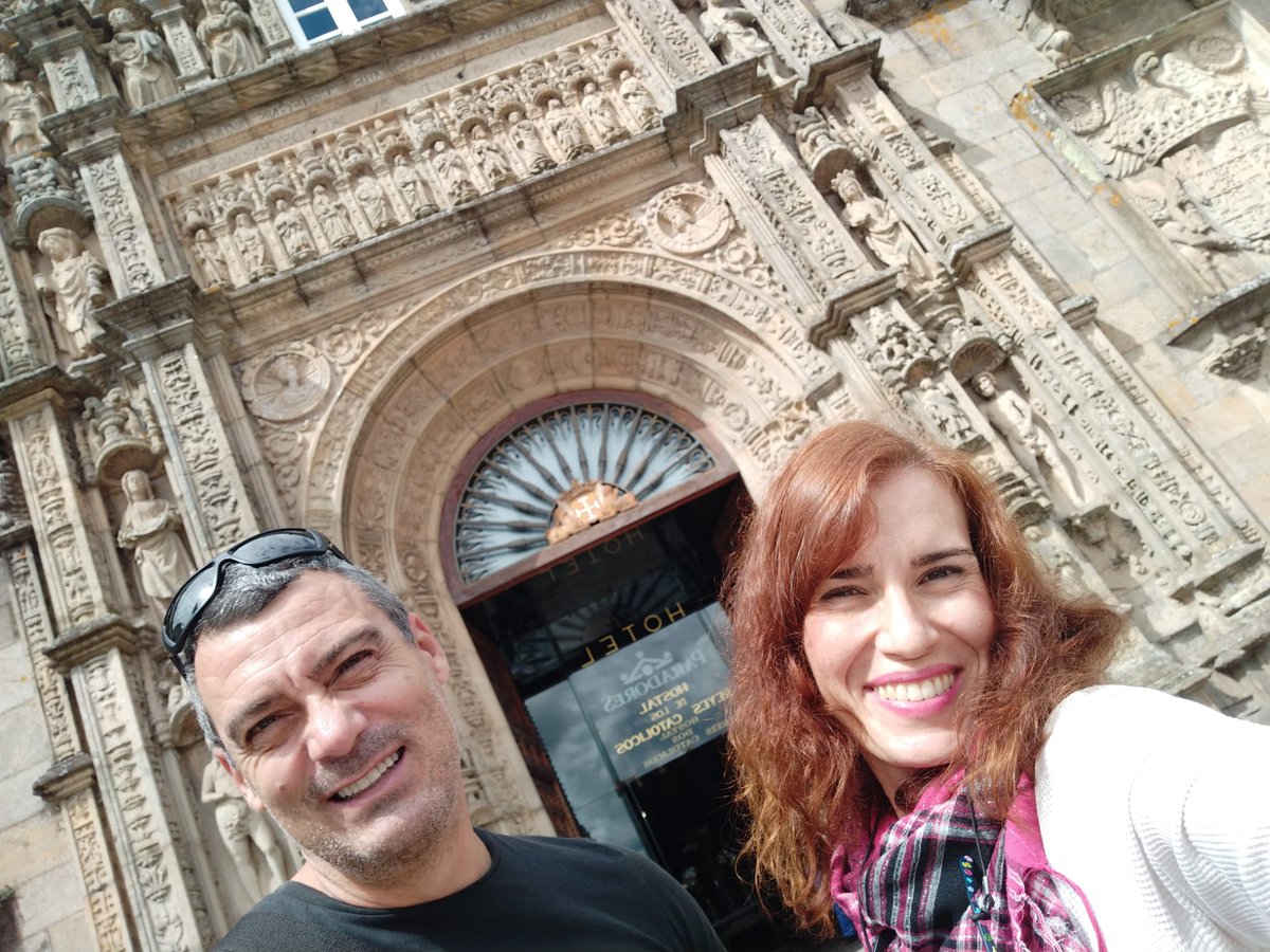 SoniaQuinteroLi's tweet photo. @paradores Desde Santiago,  #25AniversarioAmigosParadores
Por otros 25 años más 🍾🥂 https://t.co/suVRwtsbvZ