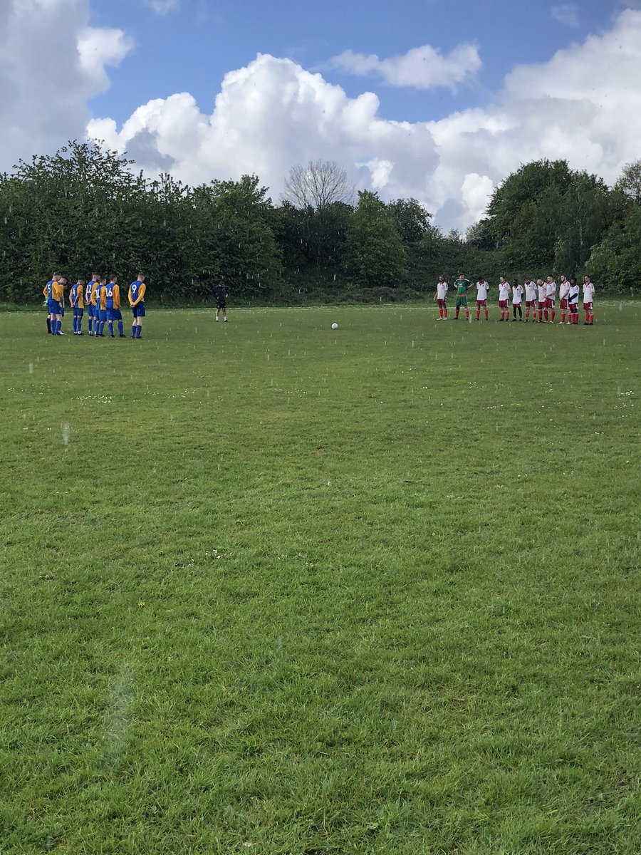 Eckington_1st's tweet photo. ⚽️ F R I E N D L Y ⚽️

Despite the conditions this morning we came away with a solid 0-3 victory Vs Woodhouse Juniors 👏🏻

Goals from @joerenshaw6, Ethan Flower &amp; @Pat_Stothard secured the win ⚽️

Respects were also paid to Jordan Banks before KO by both sides 💛💙

#EBFC 🔷🦅🔶 https://t.co/gcpMHrqB5S