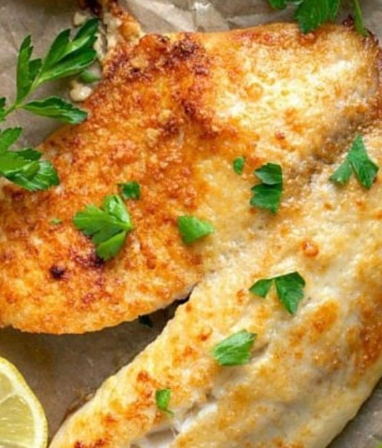 andreash1's tweet photo. Tilapia &amp; patacón 🌿

#InternationalLunch https://t.co/vFzYgsV7Gd