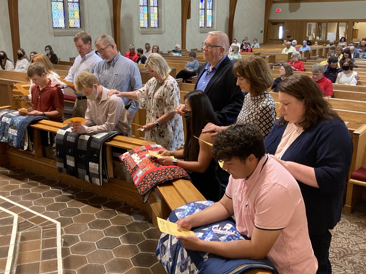 KarlaBeck1's tweet photo. When you are both the HS Principal and the church organist, this gets to me. Every. Single. Year. #StJamesMSHS #FirstLutheran StJames @ELCA @Bishop_Jon @4kuehls @atetzloff https://t.co/d0BwPEcY10