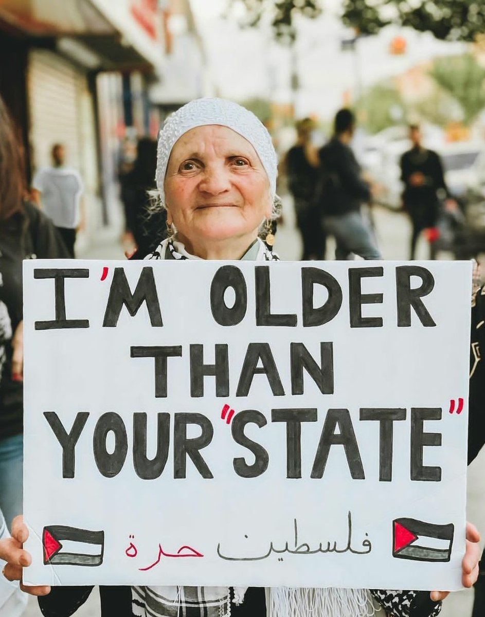 NourMortaja's tweet photo. Signs that SPEAK for themselves!👌🏻🇵🇸

#FreePalestine #IsraelTerrorists 
#GazaUnderAttack #gazaingenocide https://t.co/XV0Qt7X93f