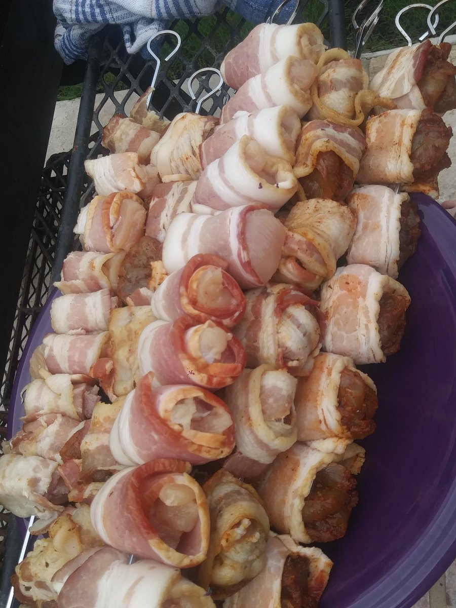 UnkleFlip's tweet image. Myboi @notapar72 Going OFF!! #BaconWrappedEVERYTHING🔥🔥🔥