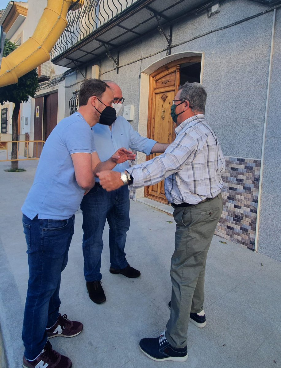 Dicho y hecho ✅ 

➡️ El presidente <a href="/ErikDom83/">Erik Domínguez Guerola</a> acompañado de <a href="/Jesus_Estrella/">Jesús Estrella</a> visita en su primer día #SantiagodeCalatrava en un paseo con su Presidente, Antonio Alberto, y la Portavoz <a href="/charoturismo/">charo morales de coca</a>.
 
#TrabajoEsfuerzoY💙