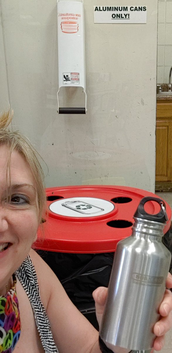 Loribear22's tweet photo. @prAna I pledge that I am #NotGoingTo use plastic bottles. I will use my reusable bottle, save the landfills and keep greenhouse gas out of the atmosphere. https://t.co/D5OmroKj42