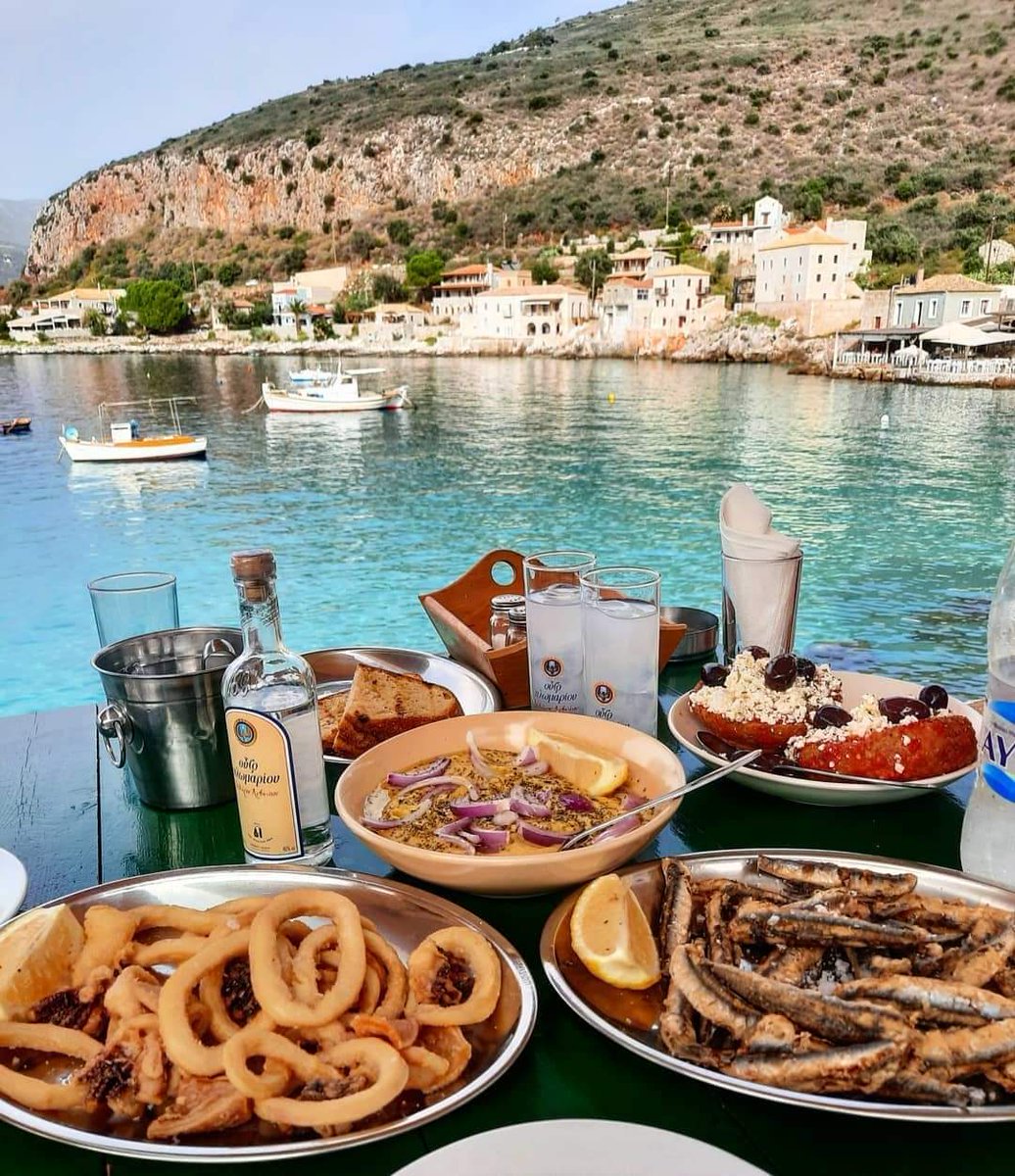 DiogenisSinopis's tweet photo. Liméni, Máni, Greece. 😋💙🇬🇷😋 https://t.co/E5iZK7b6To