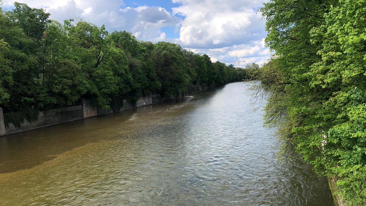 mucstadtmuseum's tweet image. #mstmlive Morgen geht’s an die #Isar! Jahrhunderte lang war der Fluss für München Freund &amp;amp; Feind: wichtiger Transportweg &amp;amp; schwer zu überwindendes Hindernis. Begleitet Stephanie und Alexandra im Instagram-#Livestream &amp;amp; erfahrt mehr über die Geschichte der Isar! Am 17. Mai, 17 Uhr